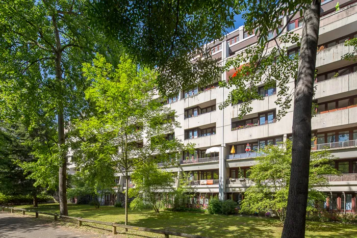 Nur ab 50 Jahren - Nähe Schloßgarten Charlottenburg — photo 1